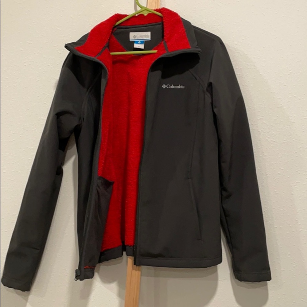 Women’s Columbia Shell Jacket - Picture 3 of 5